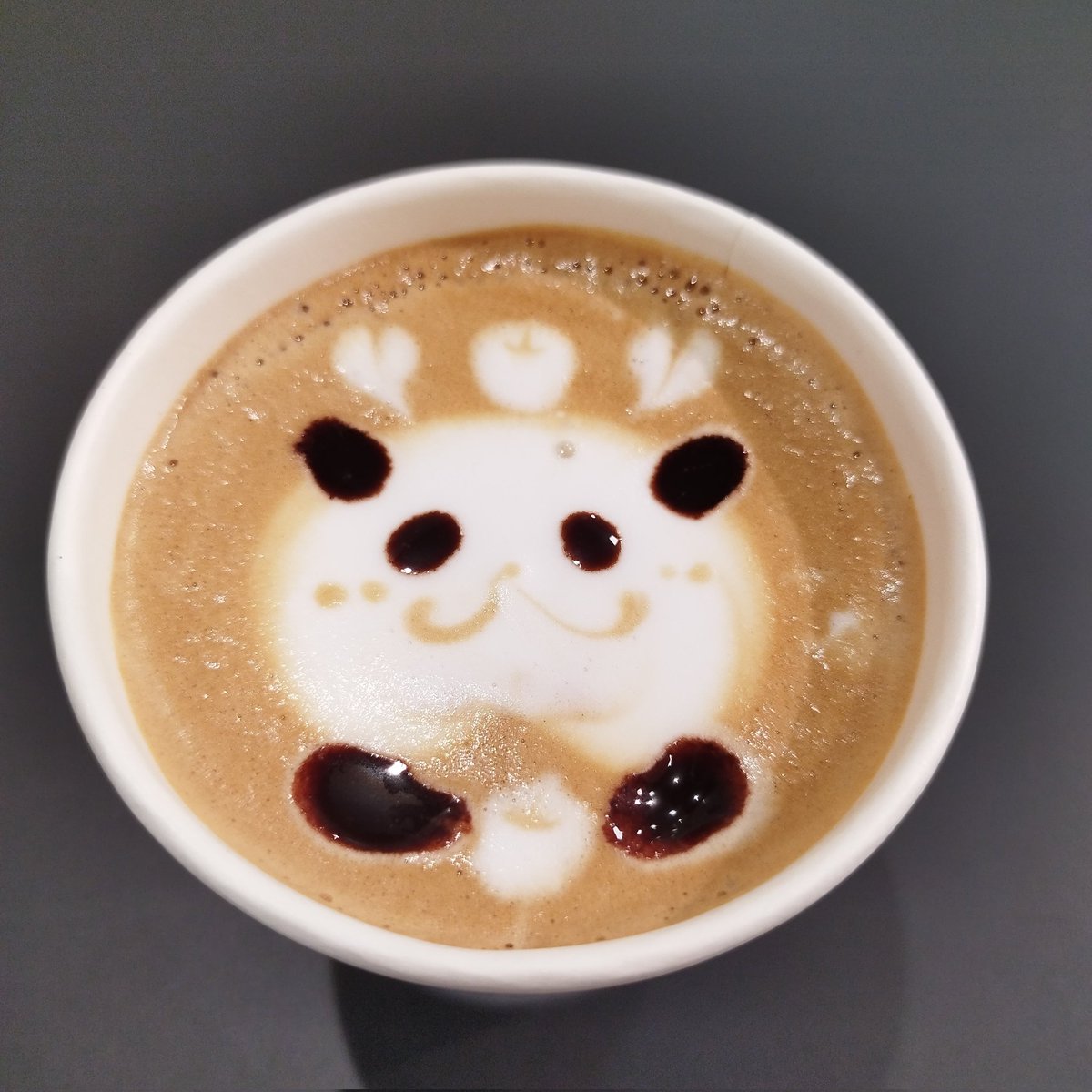 taku_kata's tweet photo. お気に入りのコーヒー屋さん
ラテも2回目頼んだら別のバージョン作ってくれました！
ありがたやありがたや☺
北海道帰ったときは必ず行こう。
#STANDARDcafe #コーヒー 
#COFFEETRIP https://t.co/rNeig4KVaL