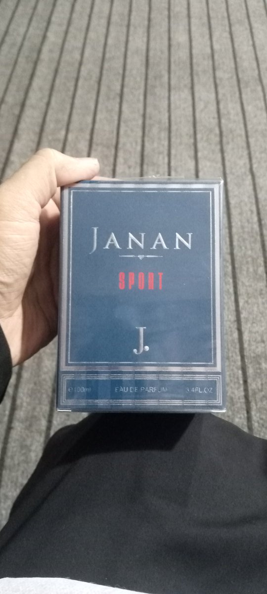 چي خداي پاک يي درکوي نه شپه ګوري او نه ورځ.
<a href="/niazbeen93/">Niazbeen</a>