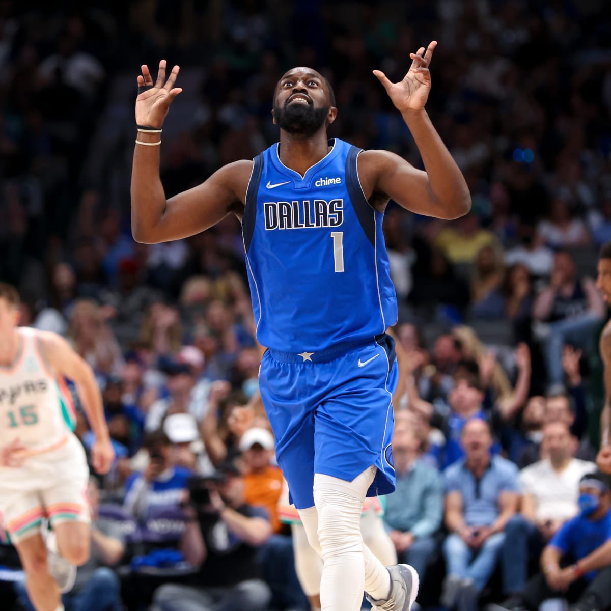 Theo Pinson just became the 4th player in the history of the NBA with 23/13/12 and 0 turnovers in a game.   #MFFL