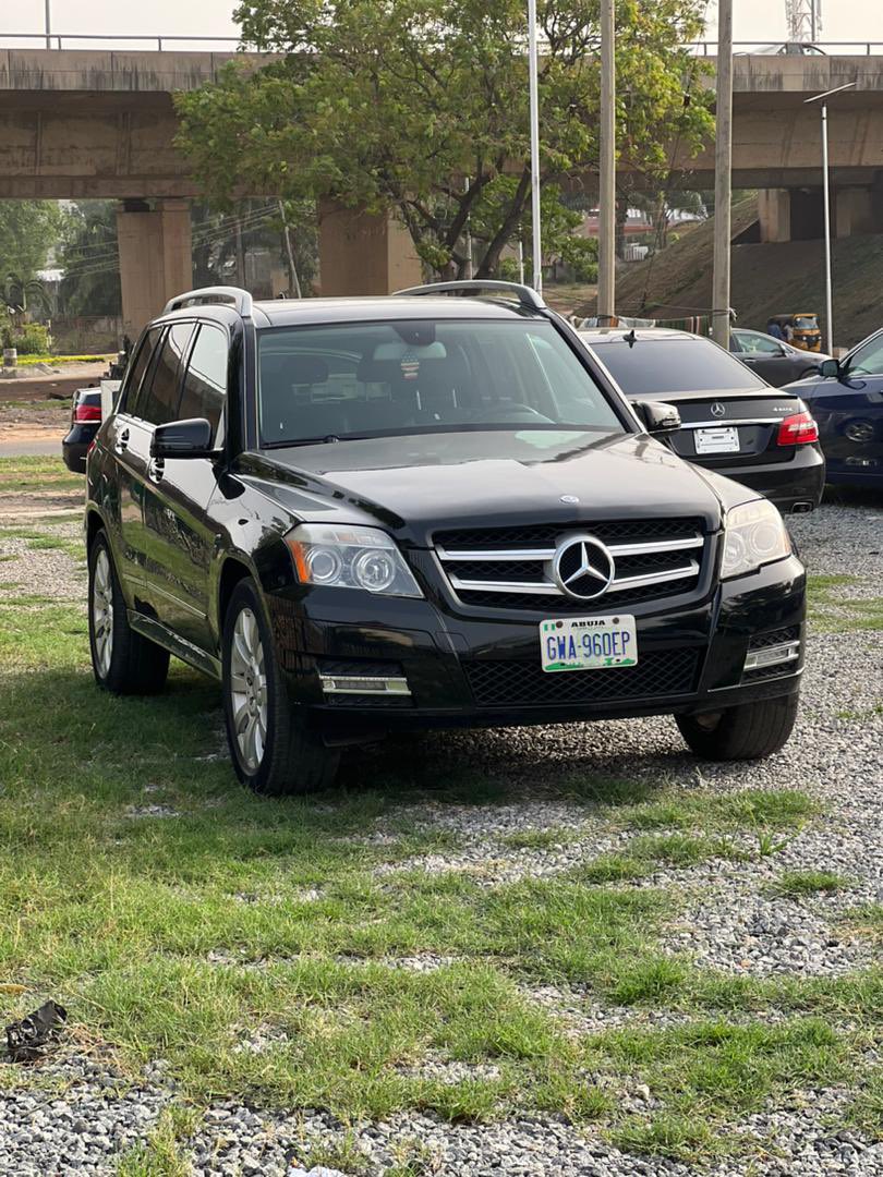 KajuruMotors's tweet photo. NEATLY USED MERCEDES BENZ GLK350
YEAR: 2011
DUTY✔️
PRICE: 6M
LOCATION: ABUJA🇳🇬

Kindly retweet please🙏🏽 https://t.co/l46NOWYZ2a