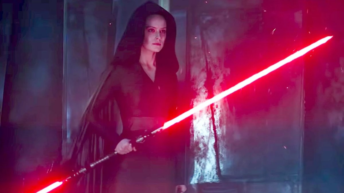 ThePencilPimp's tweet photo. The only thing to #SaveStarWars' new trilogies is to make #ReyPalpatine go dark. She's already OP & has villain blood coursing through her.
Then #Finn, #Poe & #KyloRenn have to take her down. The fact that two of them were her friends; one was her boo, makes it even more complex. https://t.co/hG5ladHCCr