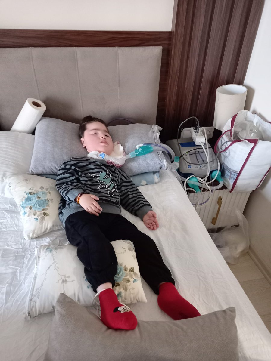 28 Aydır bir enkazın altında Nuh Alperen. Haydi hep birlikte Tek Yürek olarak Alpereni nefessiz kalmaktan kurtaralım🙏🏻🥺 Lütfen paylaşın paylaştırın  Alpereni. Çıkmayan sesine ses olun🙏🏻
#oylarımızzolgensmaya #sendepaylaş #DurmakYokYolaDevam #Dubai #demol #Ramazan