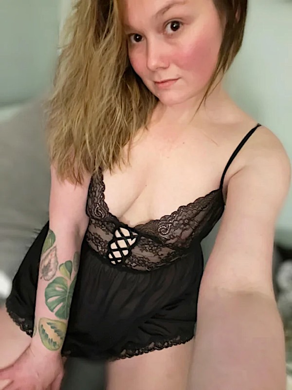 MILFHookup's tweet photo. @MilfHookup Crispina - I'm a super horny girl with super big sexual needs and I'm here looking for a man who can satisfy me and my big pussy in a big...
#Hookup @ https://t.co/wgBftItggy https://t.co/fFBOvpFTMG