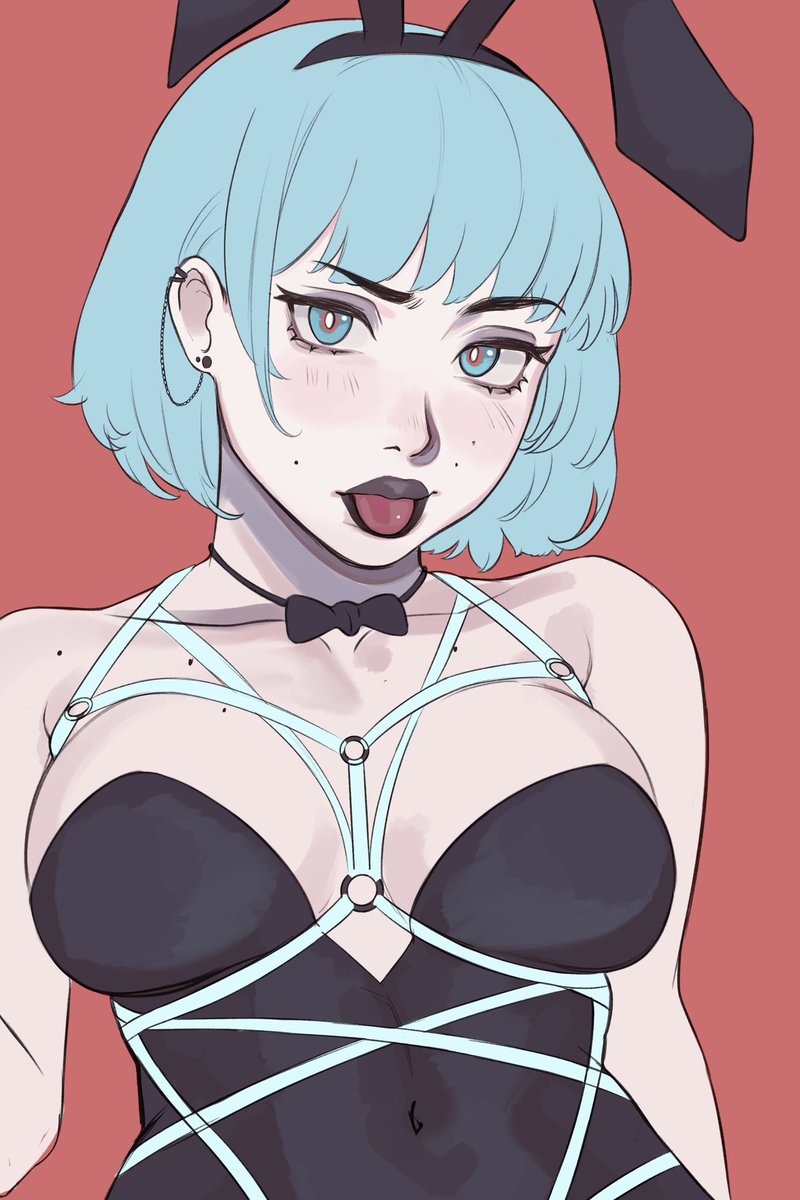 NobodybutAlex's tweet photo. Celebrating Easter with an interesting bun suit. https://t.co/rKoNzLl5KC