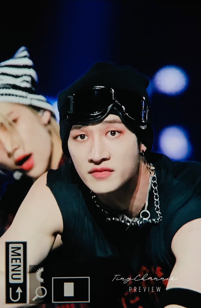 stayclown0325's tweet photo. they're siblings https://t.co/y7XyeRzZMq