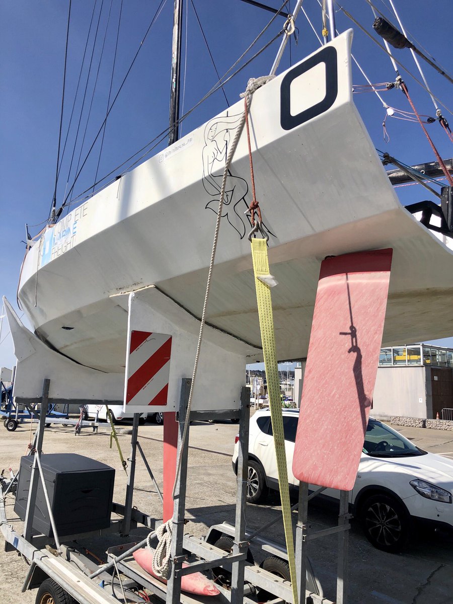 LHsansfiltre's tweet photo. Y’a pas que des bateaux qui crament au Havre  @lehavreplaisance #paddock au soleil près des Clubs de Voile SRH SNPH 
CNPV76
#remorques #ber #parking #terrain #voiliers #quilles  #bulbes #foiler #regates #étraves @LH_LeHavre https://t.co/dsMv9gK5cV