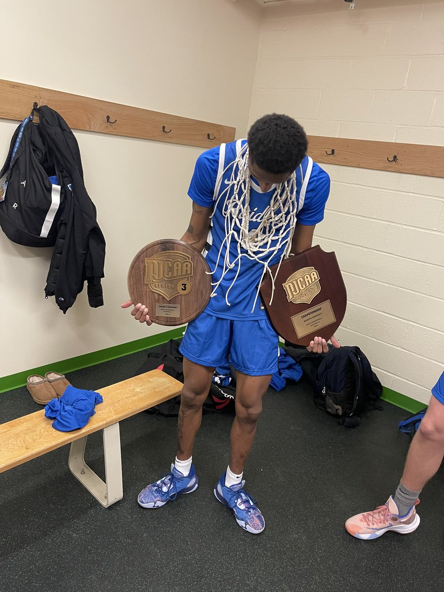KennyhHardeman's tweet photo. Great first year !! 💤 Now it’s time to work &amp; get better . Let’s gooo #StaySleep https://t.co/SIhbhUFSHj