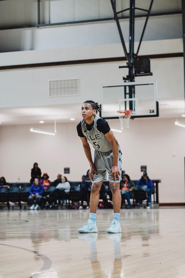 idm_mj's tweet photo. Phenom Hoops, Rock Hill🖤🤍 https://t.co/cDhknJTBzj