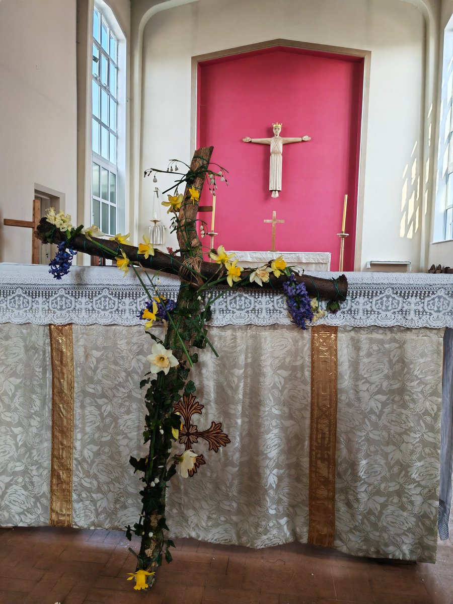 All Saints' Church Brightlingsea (@allsaintsangels) on Twitter photo Beautiful #Easter #sunrise service, including the decorating of our #ForestChurch #cross, which then made the journey to <a href="/StJamesBsea/">St. James' Church, Brightlingsea, Essex</a> for the 10:00 #AllAge Communion.
#Alleluia! Christ is risen!
He is risen indeed! Alleluia! Beautiful #Easter #sunrise service, including the decorating of our #ForestChurch #cross, which then made the journey to <a href="/StJamesBsea/">St. James' Church, Brightlingsea, Essex</a> for the 10:00 #AllAge Communion.
#Alleluia! Christ is risen!
He is risen indeed! Alleluia!