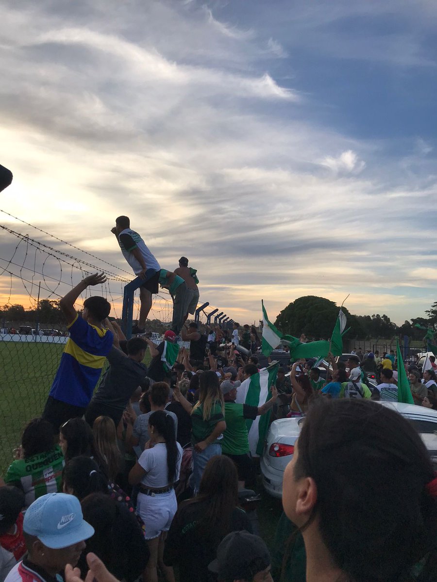 malenasciotti's tweet photo. de visitante o de local,eternamente hijos nuestros 💚🤍 https://t.co/c3dEwhgNQn