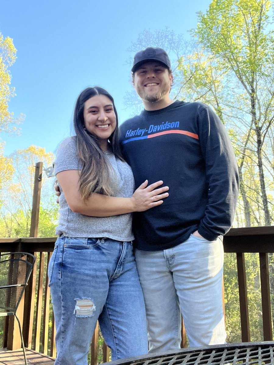 kkarluh's tweet photo. got some news, twitter peeps:

WE’RE PREGNANT!!!!!! 

baby Faris due early November 2023 🥰🥰🥰🥰 https://t.co/Ot4zGW1Ufk