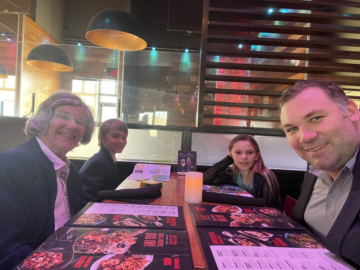 AlexFromBarrie's tweet image. Alert: dad-fail on Easter dinner. So we are out for dinner tonight at Baton Rouge. Kids are excited and wearing their ”Sunday best”! #HappyEaster2023 #dadfail