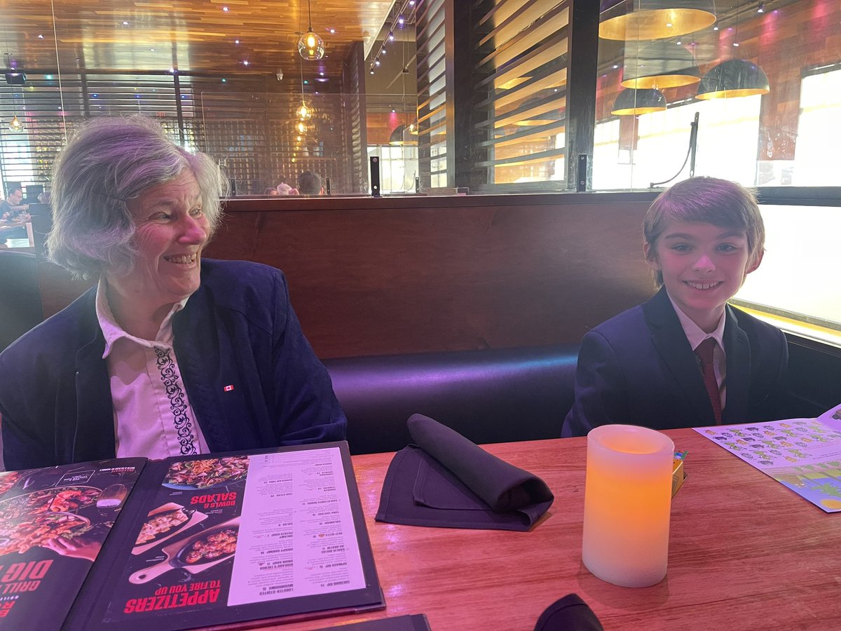 AlexFromBarrie's tweet image. Alert: dad-fail on Easter dinner. So we are out for dinner tonight at Baton Rouge. Kids are excited and wearing their ”Sunday best”! #HappyEaster2023 #dadfail