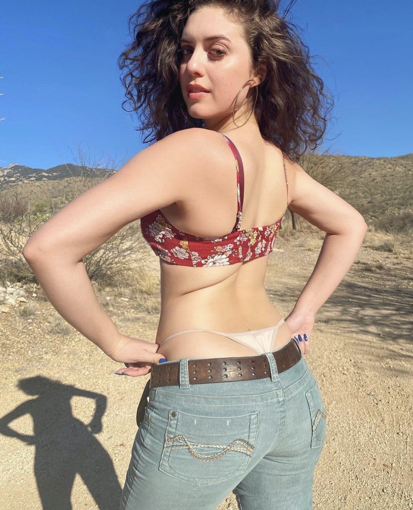 Monzo Celebs ~ fan account on Twitter: "Ona Artist"