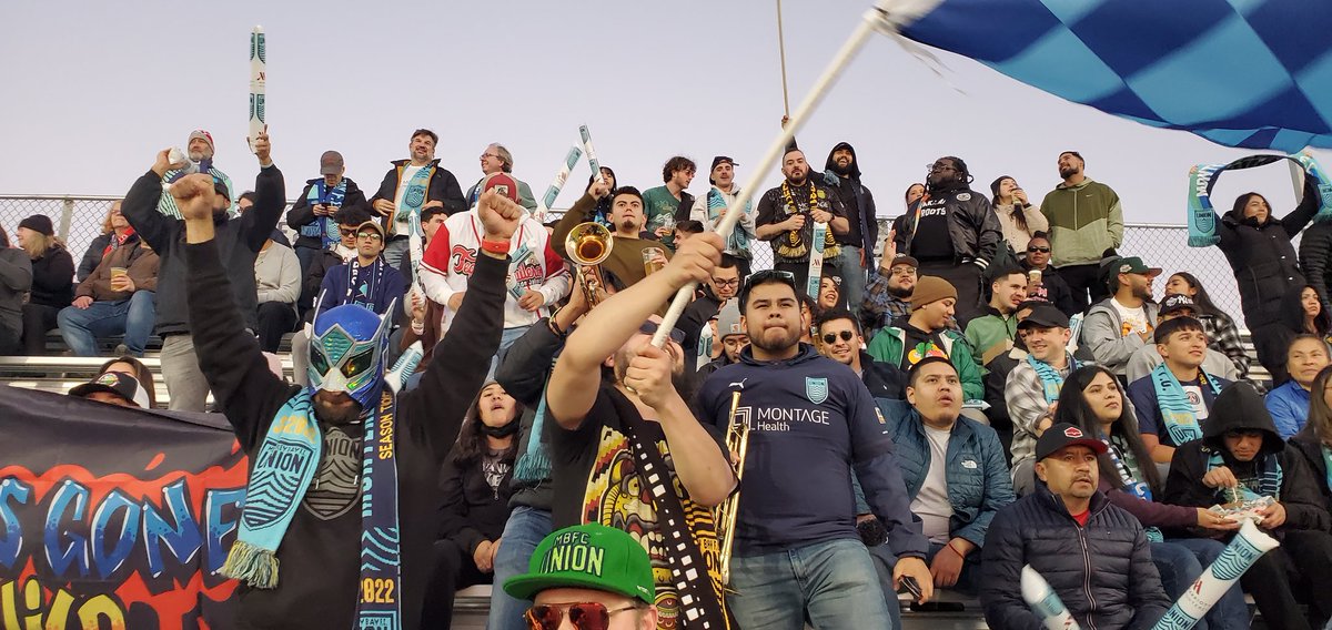 GothicGourmet's tweet photo. @MontereyBayFC @alexdixon19 @SamGleadle23 @CVolesky9 @carlosthecraque These highlights really... highlight... the thrilling game!
#LandSea831 #SupportersSection #DefendThe831 #MBFC #MontereyBayFC #GOL https://t.co/oVQyat5RZR