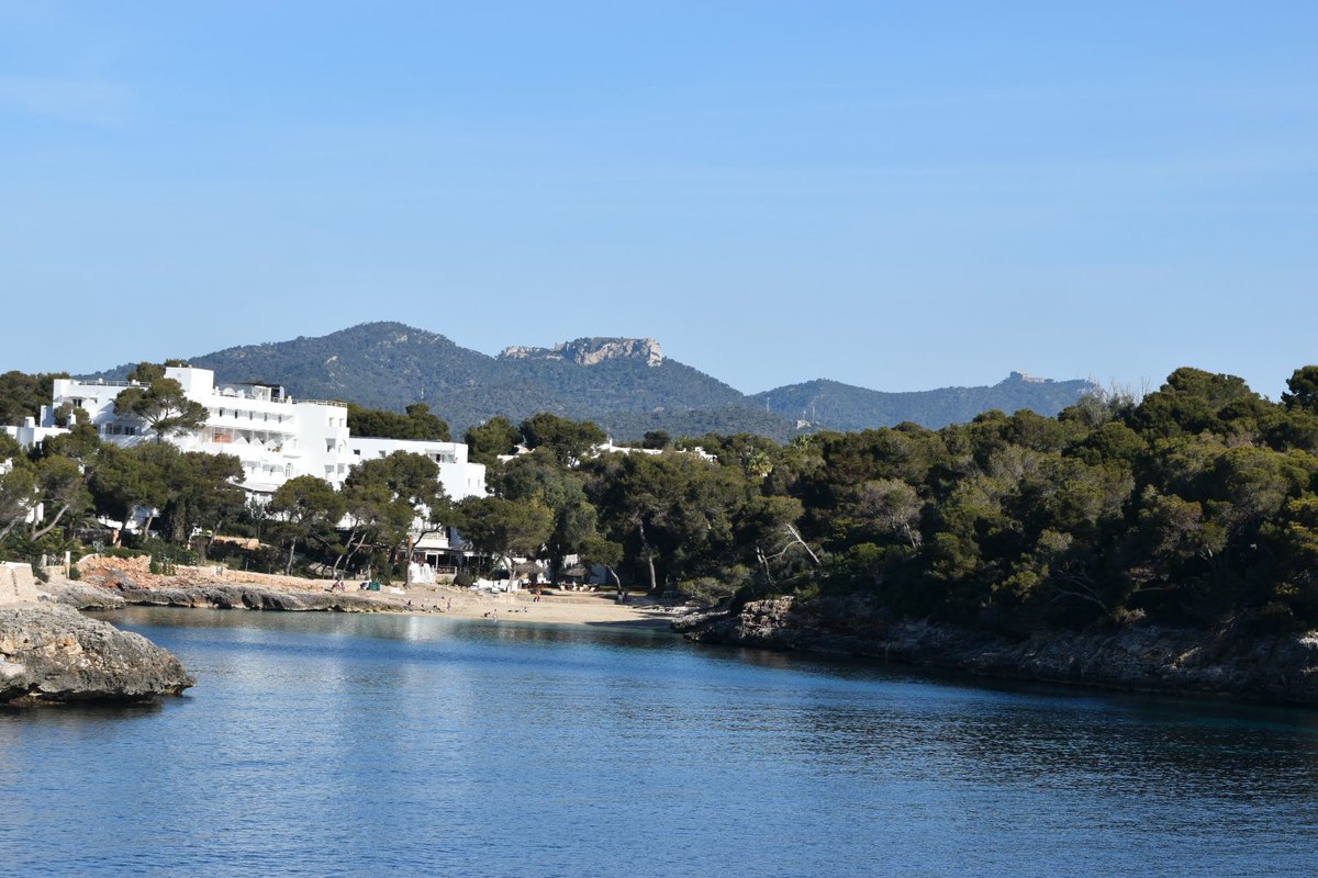 stuartmfoster's tweet photo. View from es forti looking towards one of the 3 beaches in Cala Do’r mallorca. #esforti #fortress #mallorca #mountains #Seaview #beaches #holiday #blueskies @visitcalador https://t.co/kUNtv9ywAI
