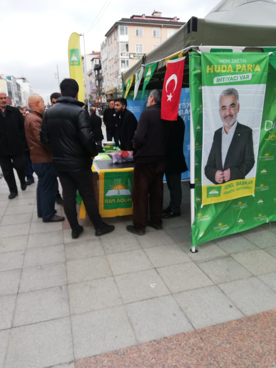 muhammed_kacik's tweet photo. Seçim çalışmaları kapsamında, Sultanbeyli kent meydanında açmış olduğumuz,üye kabul ve tanıtım standımıza hemşerilerimizin yoğun ilgisine Mazhar olduk.
Teşekkürler Sultanbeyli https://t.co/PCjQ5qt0mu
