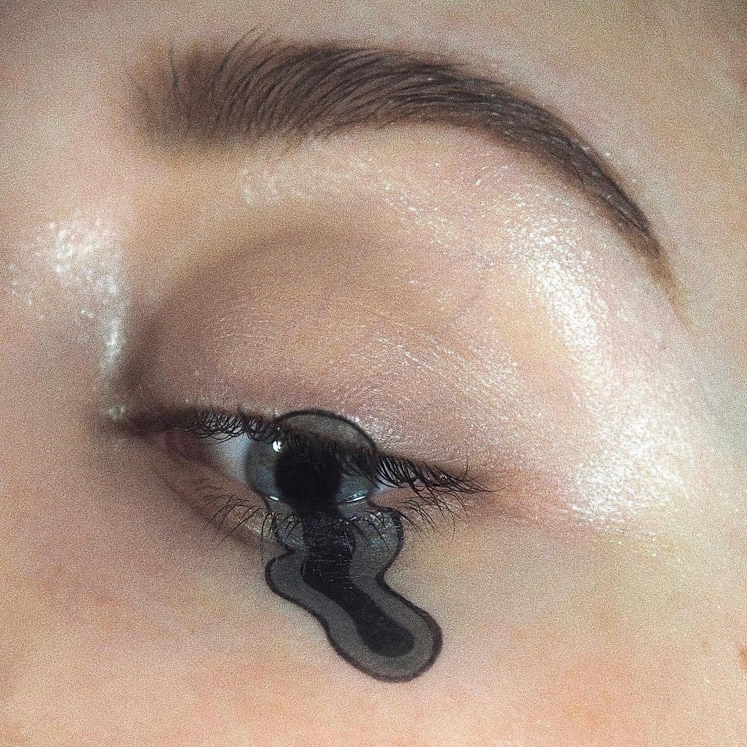 MesmerizeD_it's tweet image. Editorial makeup by @geminiblush 

Visit: mesmerized.it

#masterdesigner #design #designmaster #designer #designinspiration #editorialmakeup #makeup #makeupdesign