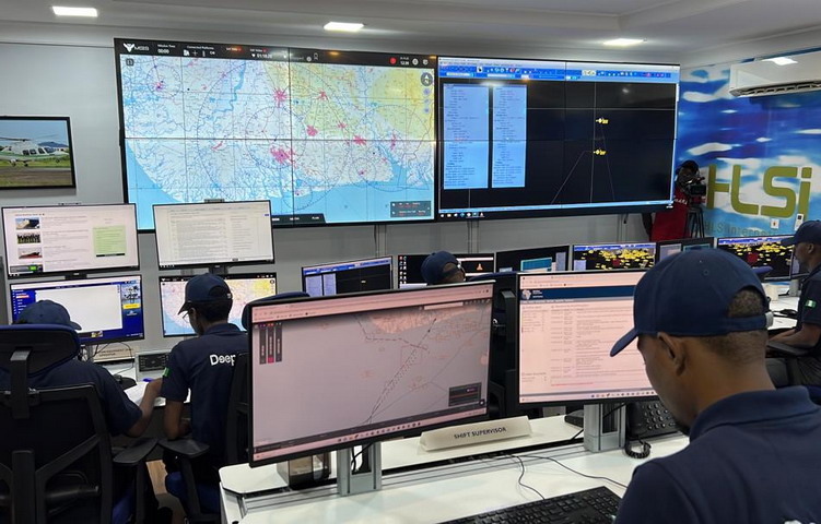 DefenseNigeria's tweet photo. NIMASA C4I (Command, Control, Communications, Computers, and Intelligence) Operations Centre.

Some of the best cutting edge technology in the market allowed Nigeria to conclude 2022 with zero piracy attacks in its maritime domain. https://t.co/FGUfSehMal