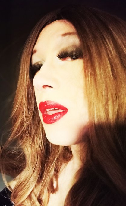 New Hair. https://t.co/ikqDgP1LbU<a href="/tag/lipstick"class="tags"><span>#lipstick</span></a><a href="/tag/highheels"class="tags"><span>#highheels</span></a><a href="/tag/sissy"class="tags"><span>#sissy</span></a>