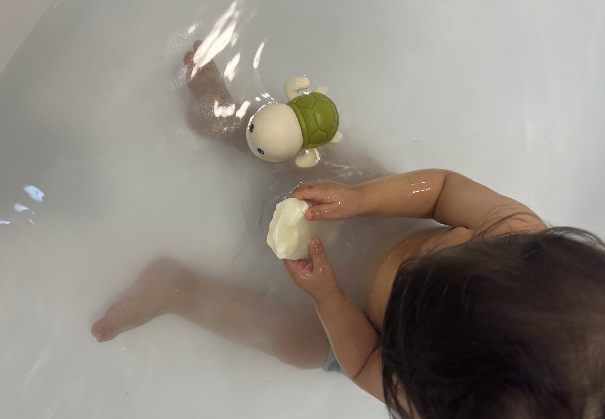 milk baths are the best 🤍