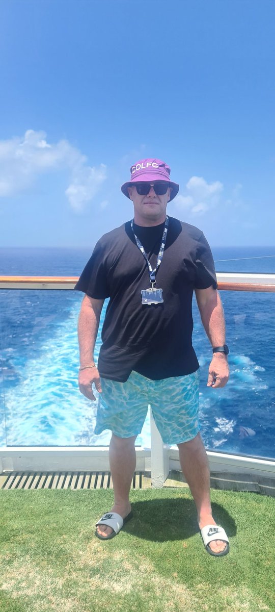 noggin64's tweet photo. #purps on tour in the Caribbean #colfc https://t.co/mTQCwa9Orh