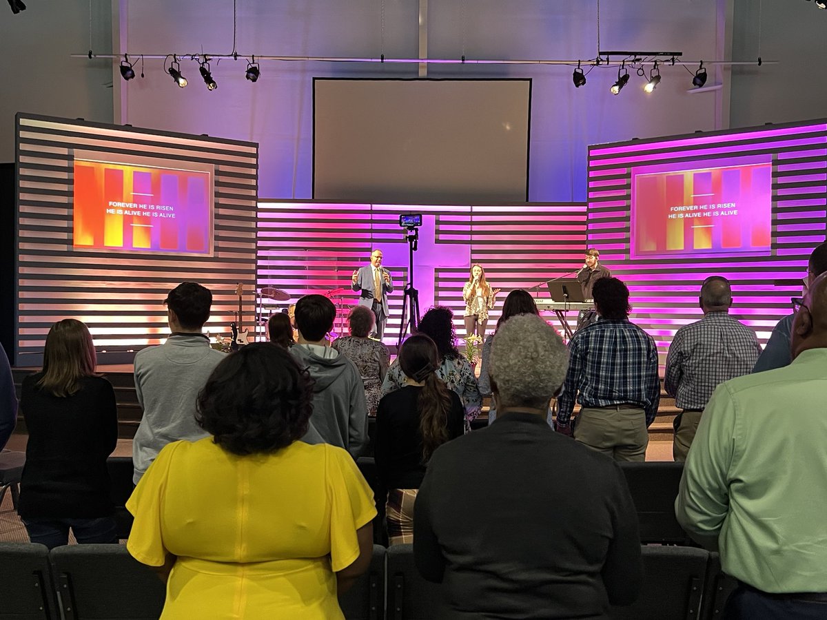 CrosspointWC's tweet photo. He is risen! We loved celebrating JESUS with you this morning! Happy Easter! 🙌🕊️🎈

#CrosspointWC #Charlotte #Easter 
#church #UniversityCity #UNCC https://t.co/0Y8mFVfxJI