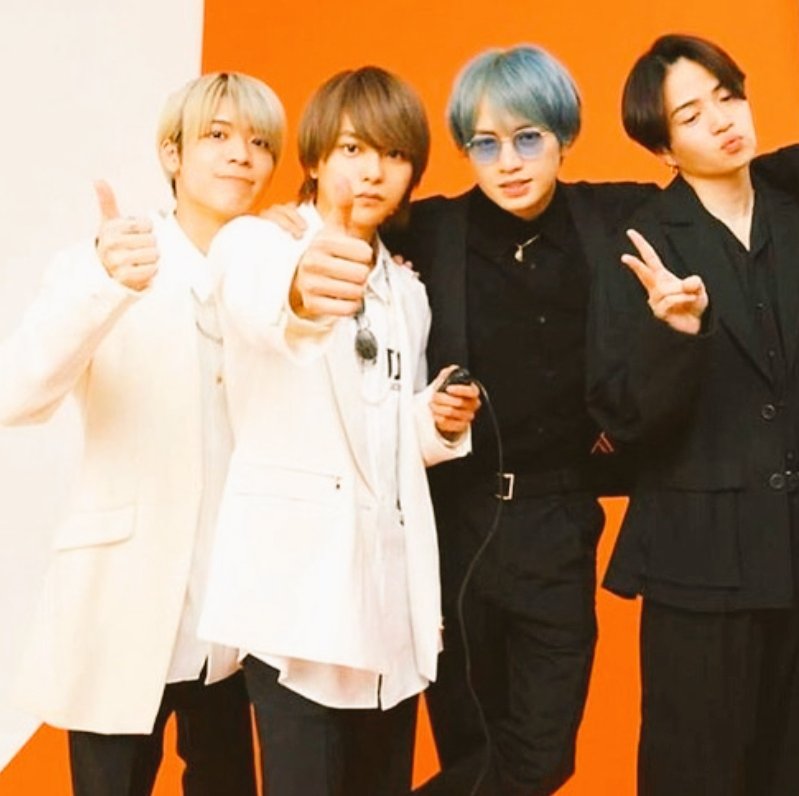 timelesz_spain's tweet photo. Sea cierto o no adoro cuando hay ese pequeño toque naranja 🧡 #5exyZone #MariusYo #SexyZone https://t.co/FQQcy9FprE