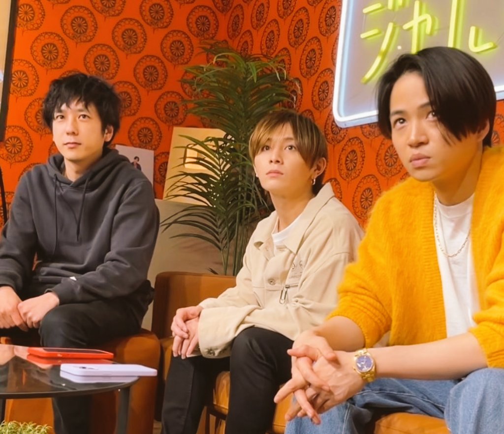 timelesz_spain's tweet photo. Sea cierto o no adoro cuando hay ese pequeño toque naranja 🧡 #5exyZone #MariusYo #SexyZone https://t.co/FQQcy9FprE