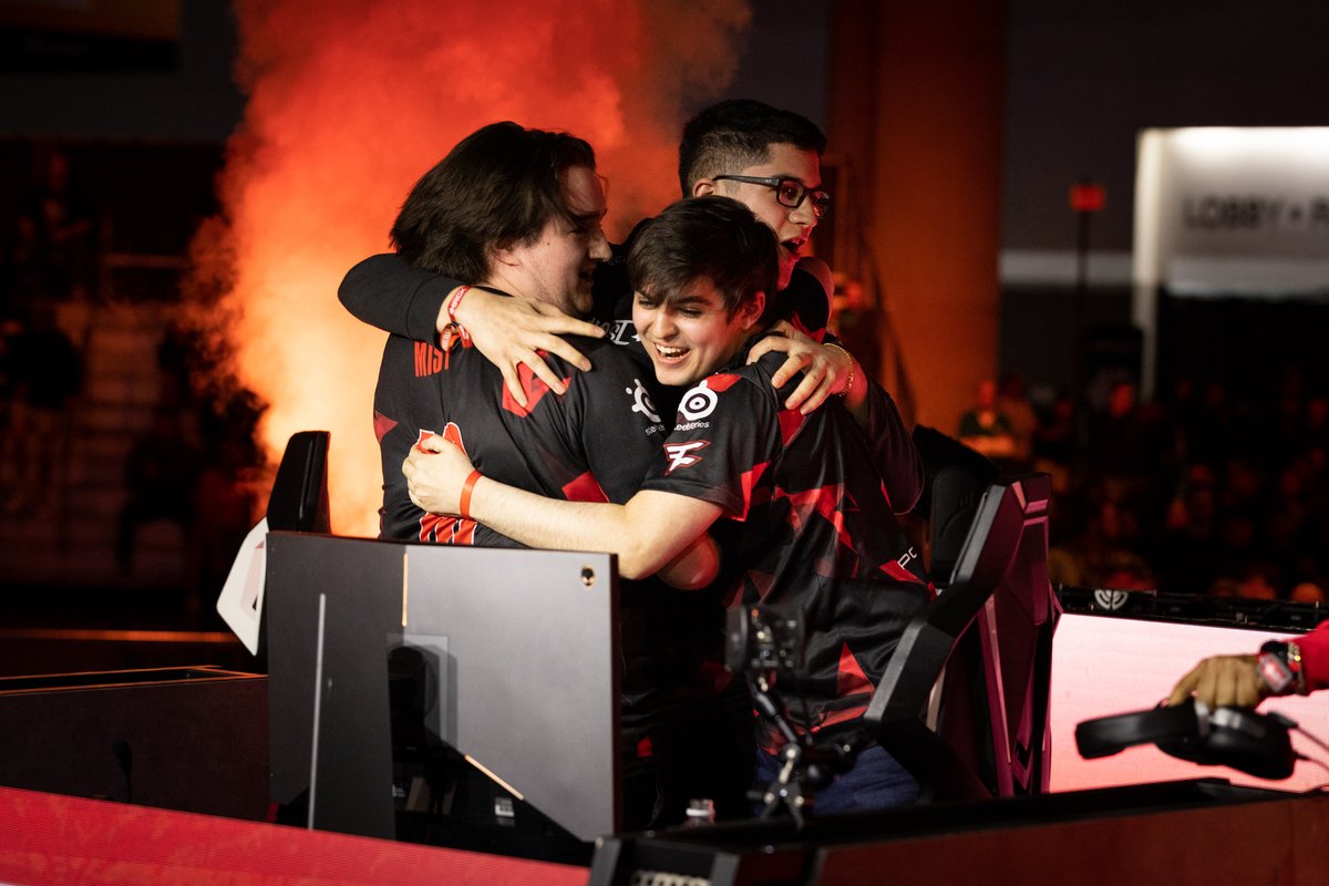 FaZeClan's tweet image. GRAND FINALS UP NEXT. #FaZeUp