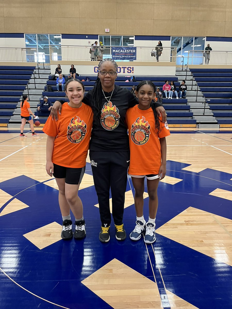 KimoraGivens's tweet photo. Thank you @CoachFlint22 for the invitation to play in your @ThreatGirls Triple Threat Girls Basketball Rising Stars Showcase and Senior Showcase. I had fun playing in the 6-7th grade game and the 8-9th grade game. @CoachFlint22 @johnson_kailoni @CoachLarry007 https://t.co/5OAYEXw9Pd
