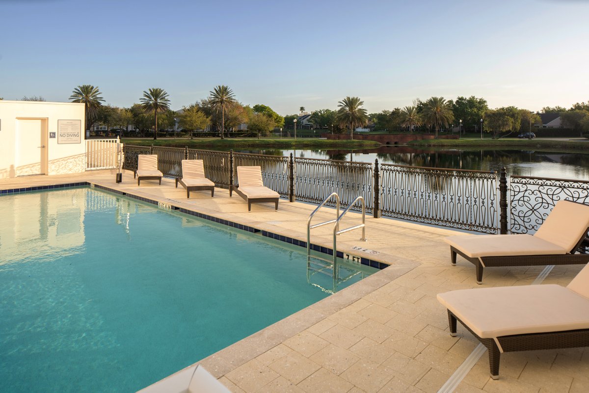 The Karol Hotel Twitter