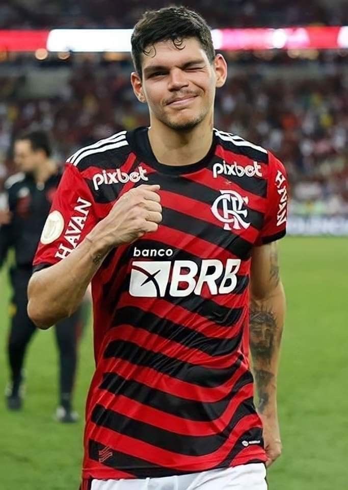 Melhor jogador do Flamengo na temporada 2023. Acho que é a única coisa boa que tivemos nesse começo de ano, o bom futebol do nosso Ayrton Lucas.
