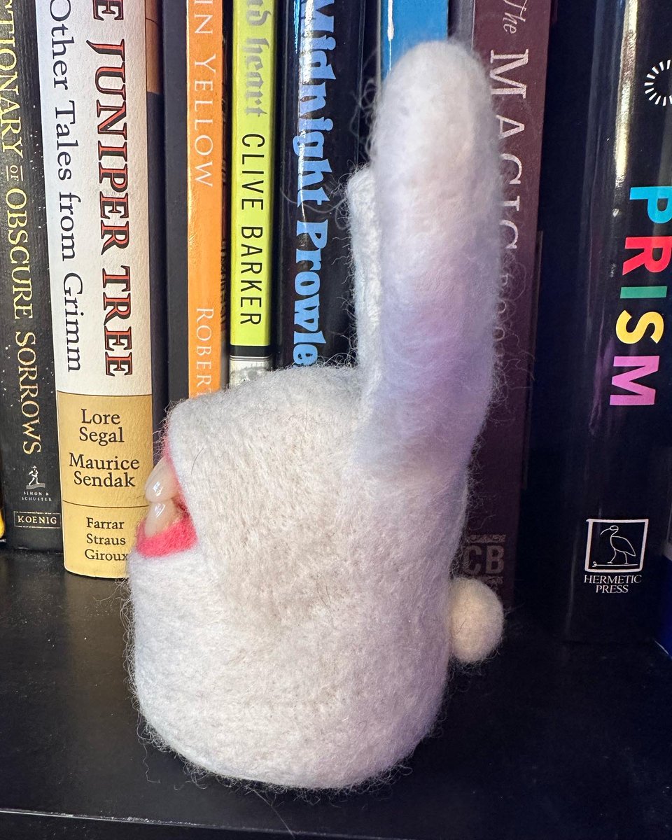 somekindarobot tweet media