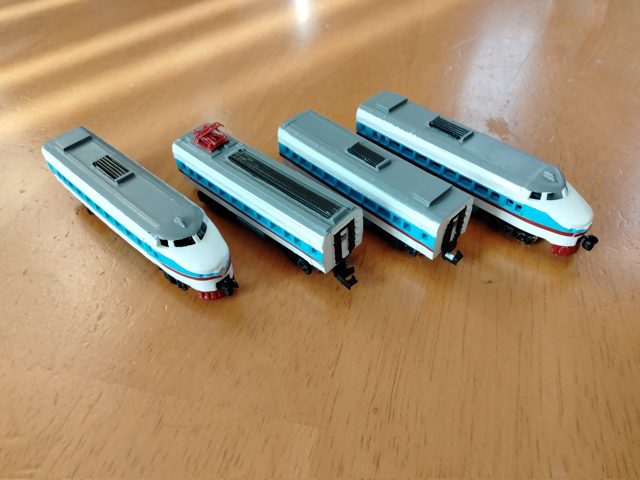 ソ連・ロシア　ER10近郊電車　鉄道模型（Nゲージ）キット　4両セット Nゲージ】ソ連地下鉄E型電車（4両編成キット） - メルカリ