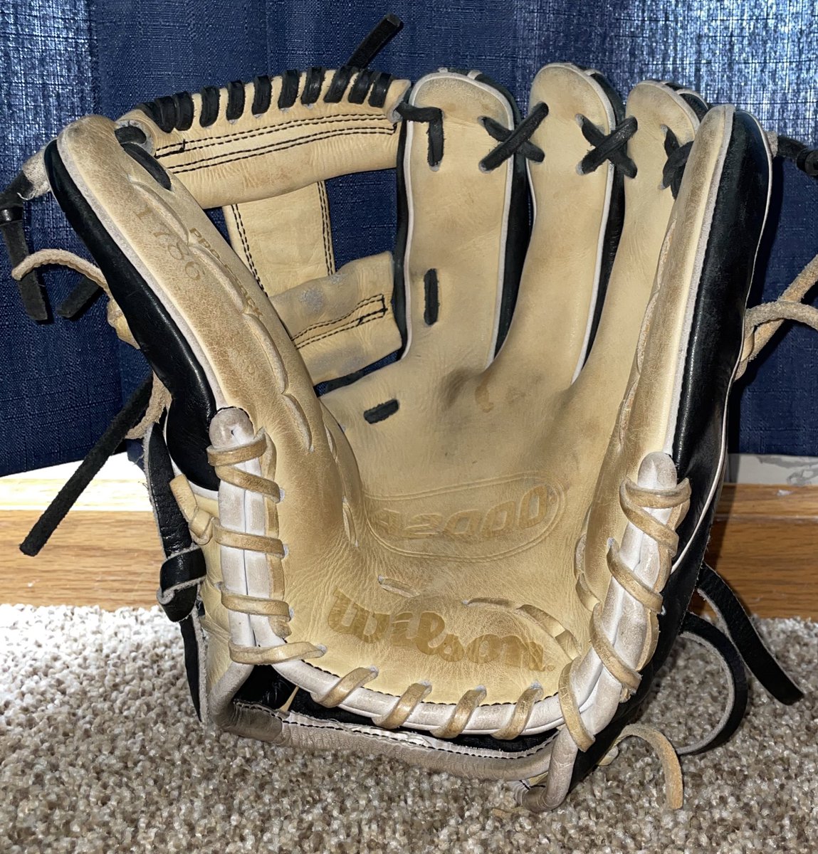 ObeGloveRepair's tweet photo. Rawlings Yellow on Wilson A2000 Infielders Glove https://t.co/rV7241b5D8