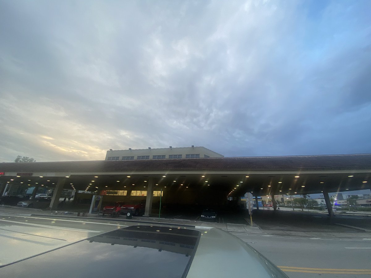 Littlehavanarep's tweet photo. Just noticed the City of Miami let Walgreens take down this historic sign. Why? @DHTrust  @CityofMiami  @SavingPlaces https://t.co/nUBElJp6TM