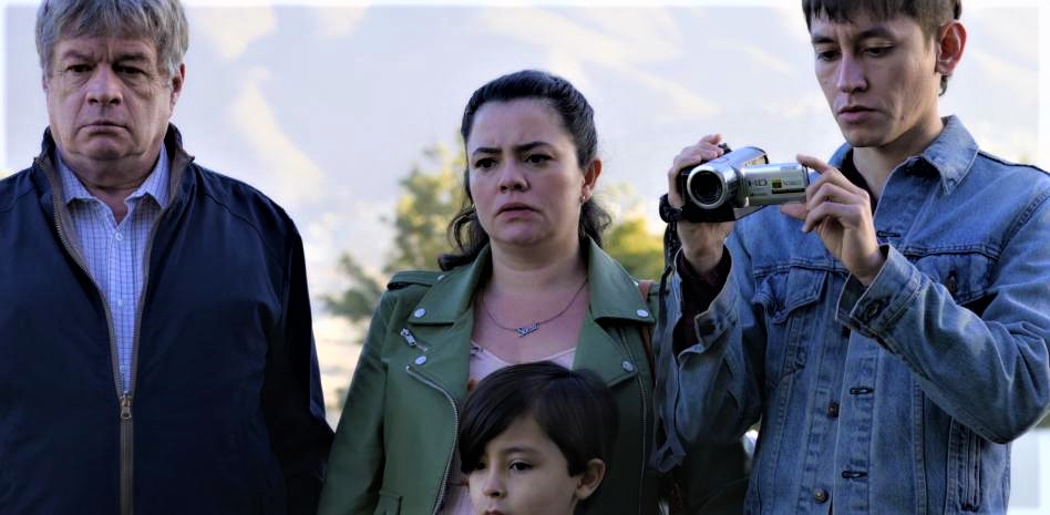 Últimas 2 funciones de la película “Amores incompletos” en la sala Carlos Monsiváis del Centro Cultural Tijuana.
Hoy domingo 9 de abril, 20 horas.
Jueves 13 de abril, 20 horas.