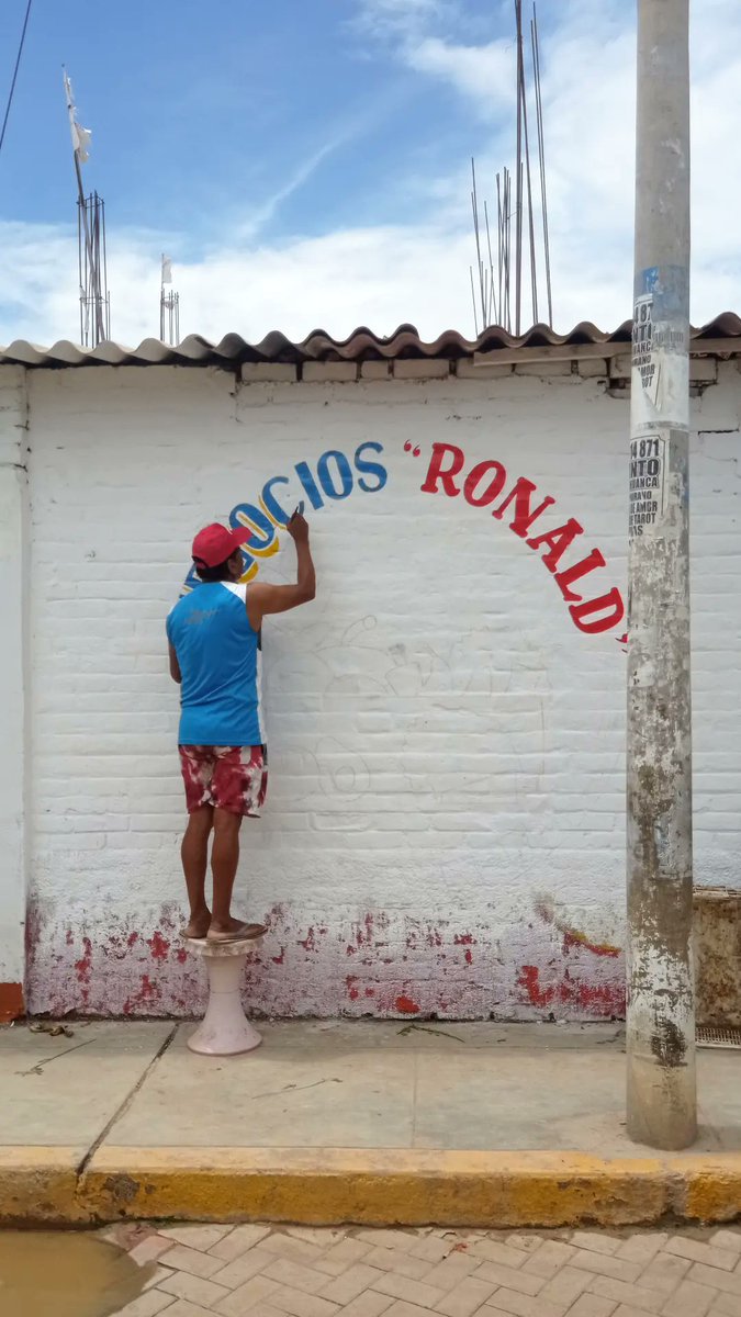 subalterno's tweet photo. Dos semanas en mi nuevo barrio en medio de una incertidumbre en lenguaje de ciclón, apagón y sobriedad. https://t.co/HGolJBvUew