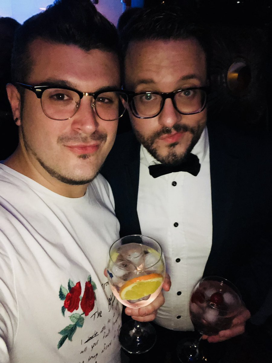 Luiggi_Stone's tweet photo. @NenoAluXe @JavierRando De cuando eramos
Guapos y estilizados 🤣🤣 https://t.co/KZwcLHmH3V
