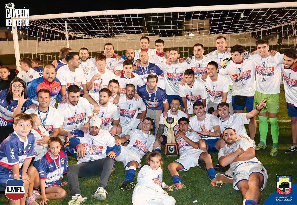 Santiago tweet media