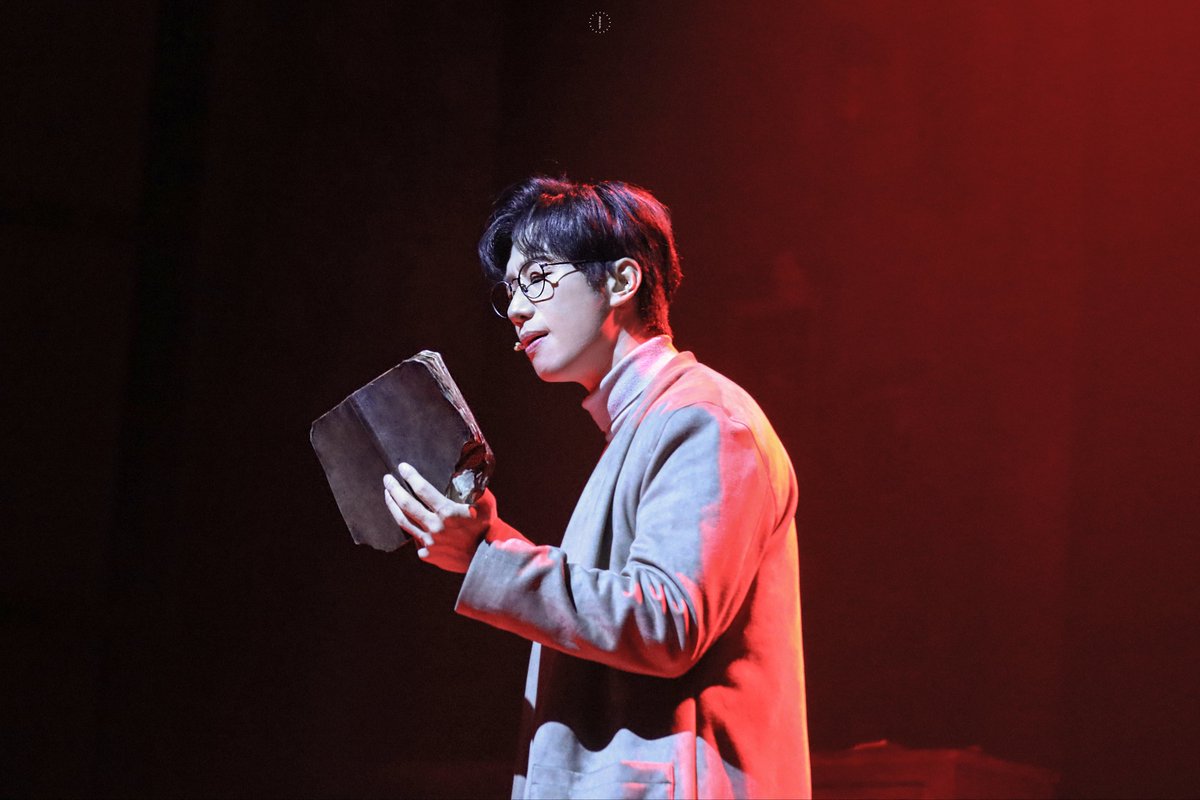 DROP_a_PIC's tweet photo. 20230409 광염소나타 낮공 

스페셜 커튼콜 - “모티브의 시작”

#김경수 S https://t.co/X2IftQQ6t8