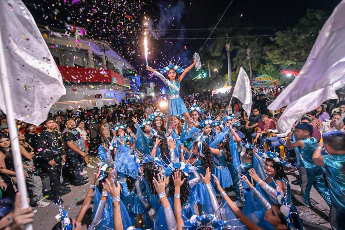 #CarnavalDeVillaUnión
🎭🎉Villa Unión celebra con júbilo su carnaval "El que lo vive, lo goza".

El Alcalde Edgar González asistió a este evento en su edición 83, donde saludó a los asistentes que se congregaron para  la festividad…

Más información 👉 wvw.mazatlan.gob.mx/?p=46897