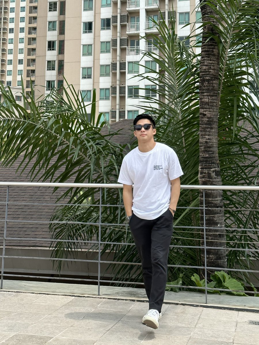nikkico_'s tweet photo. Hey monday👋🏻 https://t.co/V6yNshXIxu