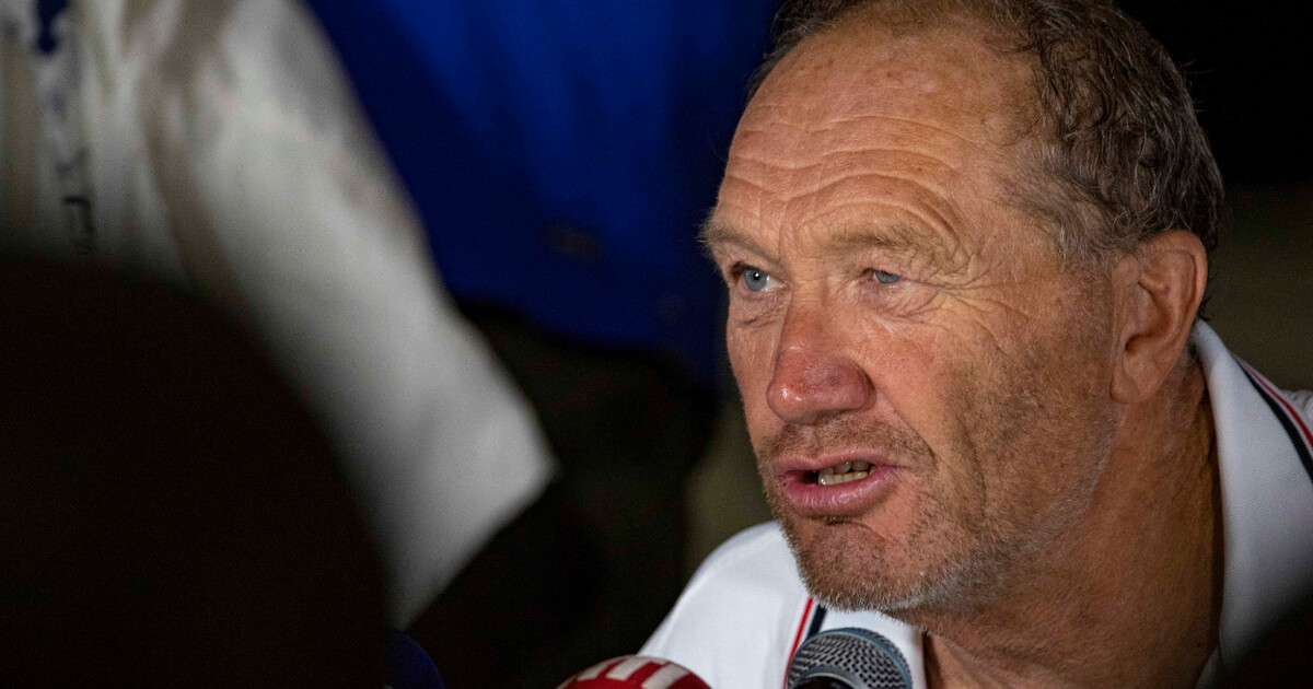 h24news_sn's tweet image. Voile : débarqué par son sponsor, Francis Joyon refuse de prendre sa retraite à 66 ans…
➡️ h24.news/5L9 

via Le Figaro
#Multicoques #FrancisJoyon #Monocoque #EuropaRace #VendeeGlobe