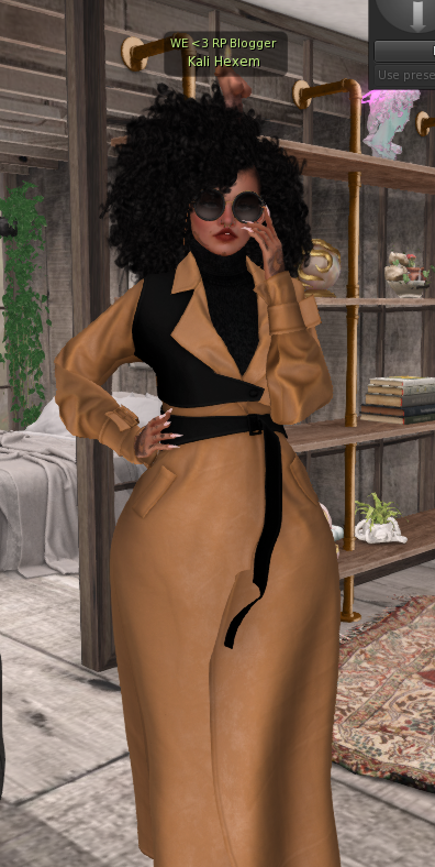 GremolinBae's tweet image. when you tell the bestie to be dressed as a spy by the time you get home. #sheunderstoodtheassignment