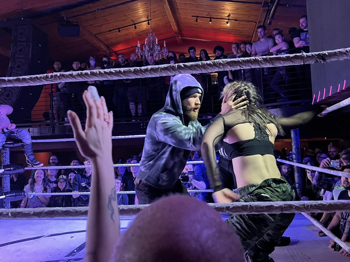 Find yourself someone who will step in to check in on you like @Alan_Angels_ checking in @BrookeHavok #Hoodslam