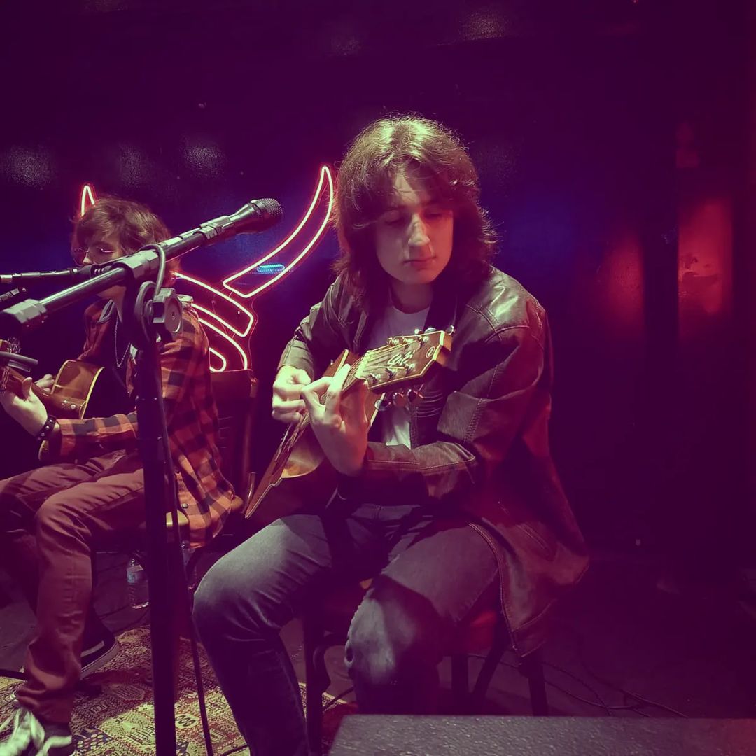 OsExtintos's tweet photo. Algumas fotos de ontem! Quem aí gostou do show totalmente acústico?
Esperamos vocês no próximo show da tour Farewell, Don't Stop Rocking dia 22/04, mais informações na nossa bio! https://t.co/9TDu2TetY1