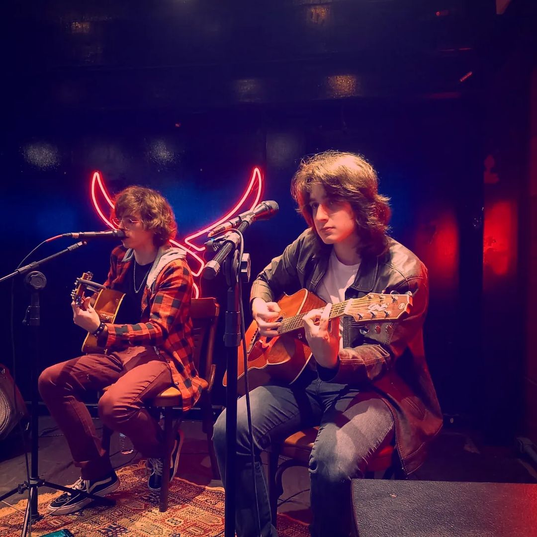 OsExtintos's tweet photo. Algumas fotos de ontem! Quem aí gostou do show totalmente acústico?
Esperamos vocês no próximo show da tour Farewell, Don't Stop Rocking dia 22/04, mais informações na nossa bio! https://t.co/9TDu2TetY1