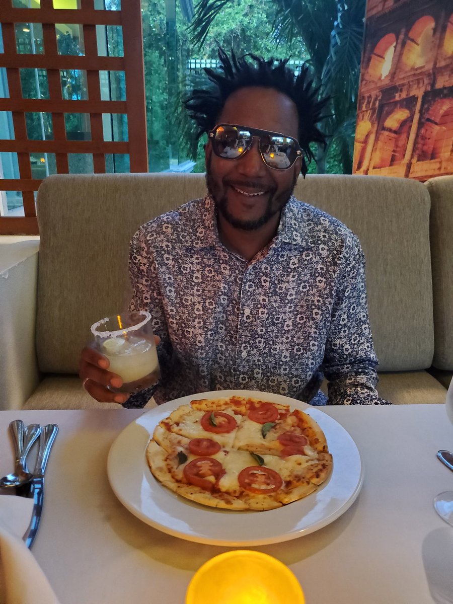 petewiser's tweet photo. In Mexico eating Margarita 🍹 and eating Margarita pizza 🍕 
#SelfcareisHealthcare https://t.co/aoUfBaIP92